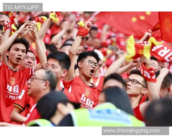 足球巨星同框合影大巴闪耀登场点燃球迷热情欢呼时刻 足球巨星同框合影大巴闪耀登场点燃球迷热情欢呼时刻