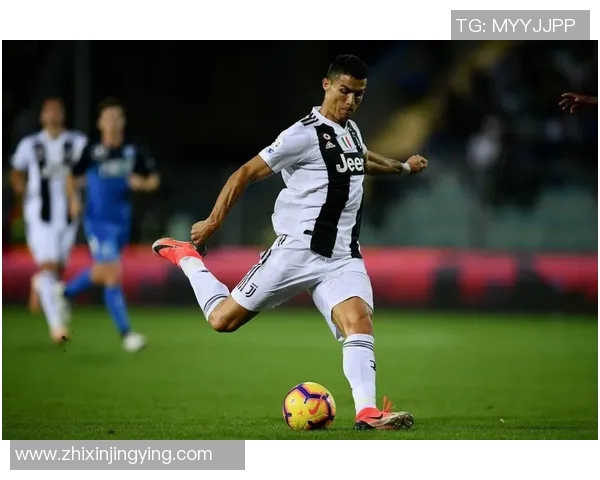 拍照手势定格瞬间足球球星赛场魅力与个性全面展现 拍照手势定格瞬间足球球星赛场魅力与个性全面展现